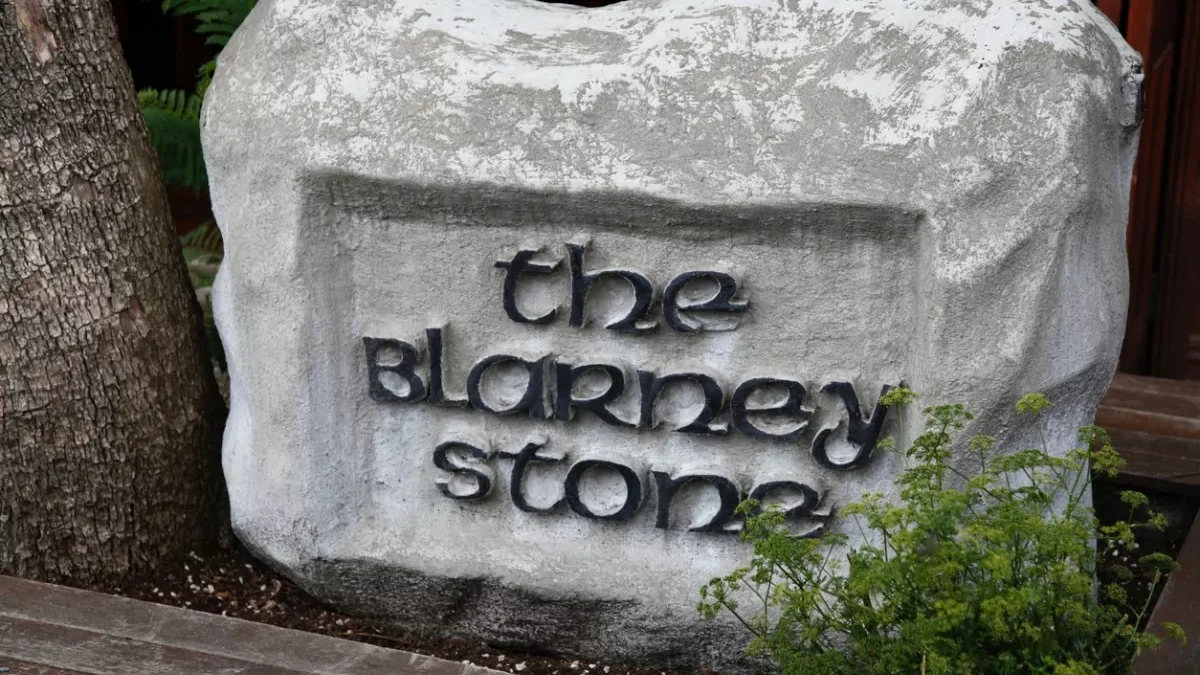 the-blarney-stone pedra vistas, como chega ao Pedra Blarney, escrito "the blarney stone"