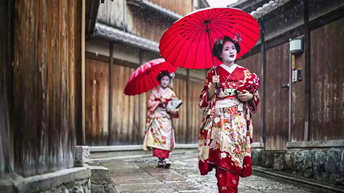 melhores-lugares-para-visitar-no-japao-kyoto-gueixas-nas-ruas (2)