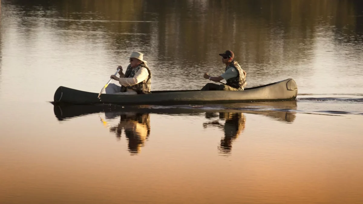 brasil-passeio-de-canoa