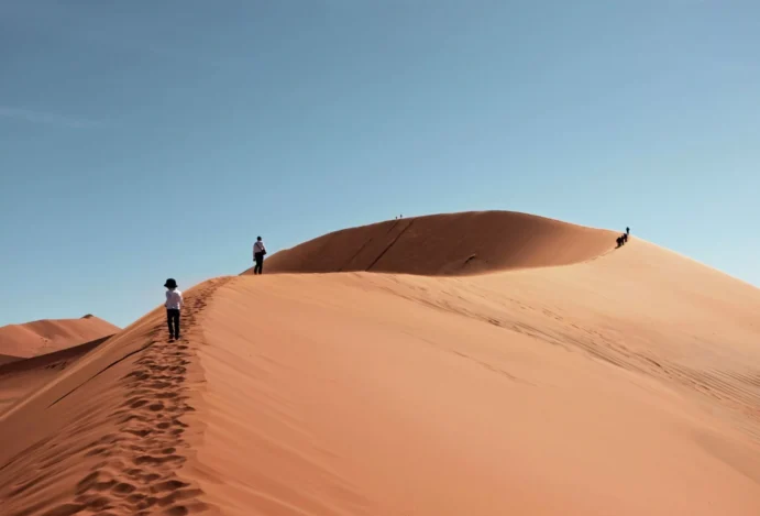 Deserto da Namíbia: um mundo em paisagens terracota