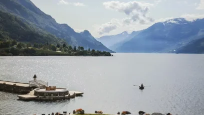 Paisagens nórdicas na Noruega — conheça a história do Hotel Ullensvang